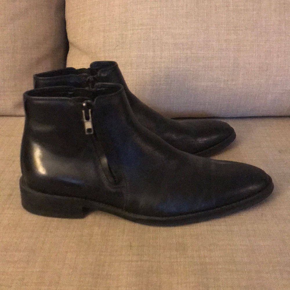 Men’s Kenneth Cole black boots